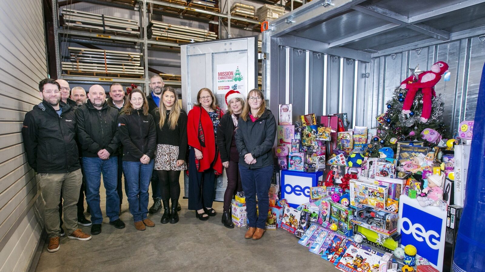 OEG Offshore’s team with the Mission Christmas toy container