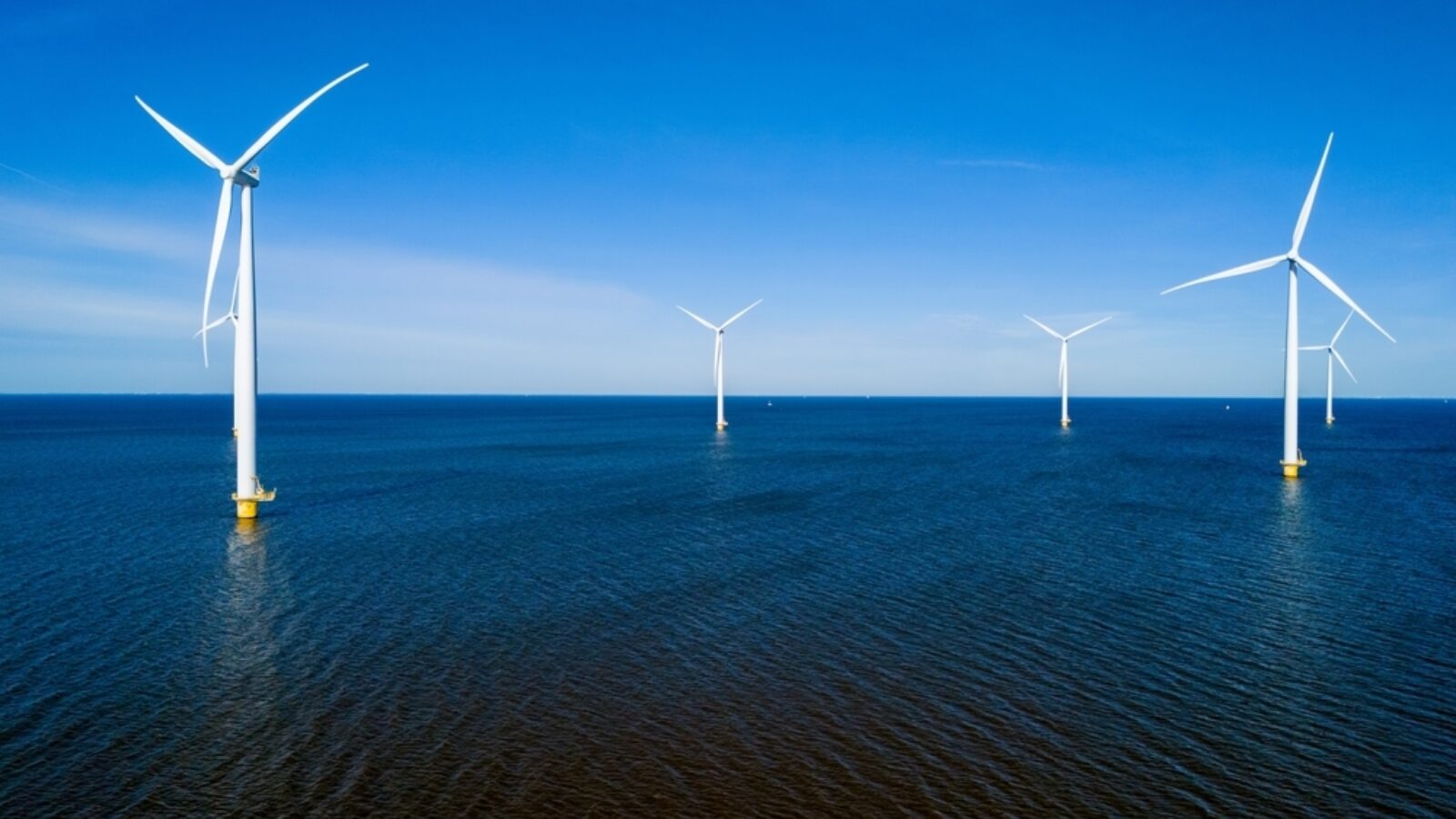 £3bn jobs boom as floating wind scheme off Peterhead gets green light